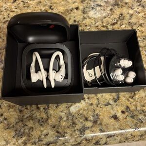 ORIGINAL Wireless True Beats By Dre. Never Used. New in perfect conditions.
